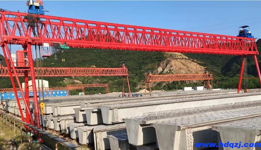 ME高速公路提梁機 ME高速公路提梁機