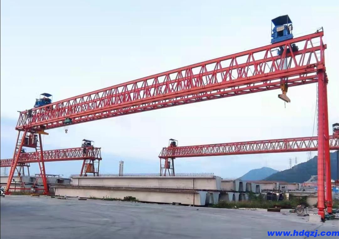龍門(mén)吊起重機(jī)的剎車系統(tǒng)如何在惡劣天氣條件下運(yùn)作？